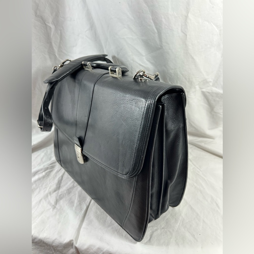 Vintage BOSCA double gusset black leather briefcase with shoulder strap